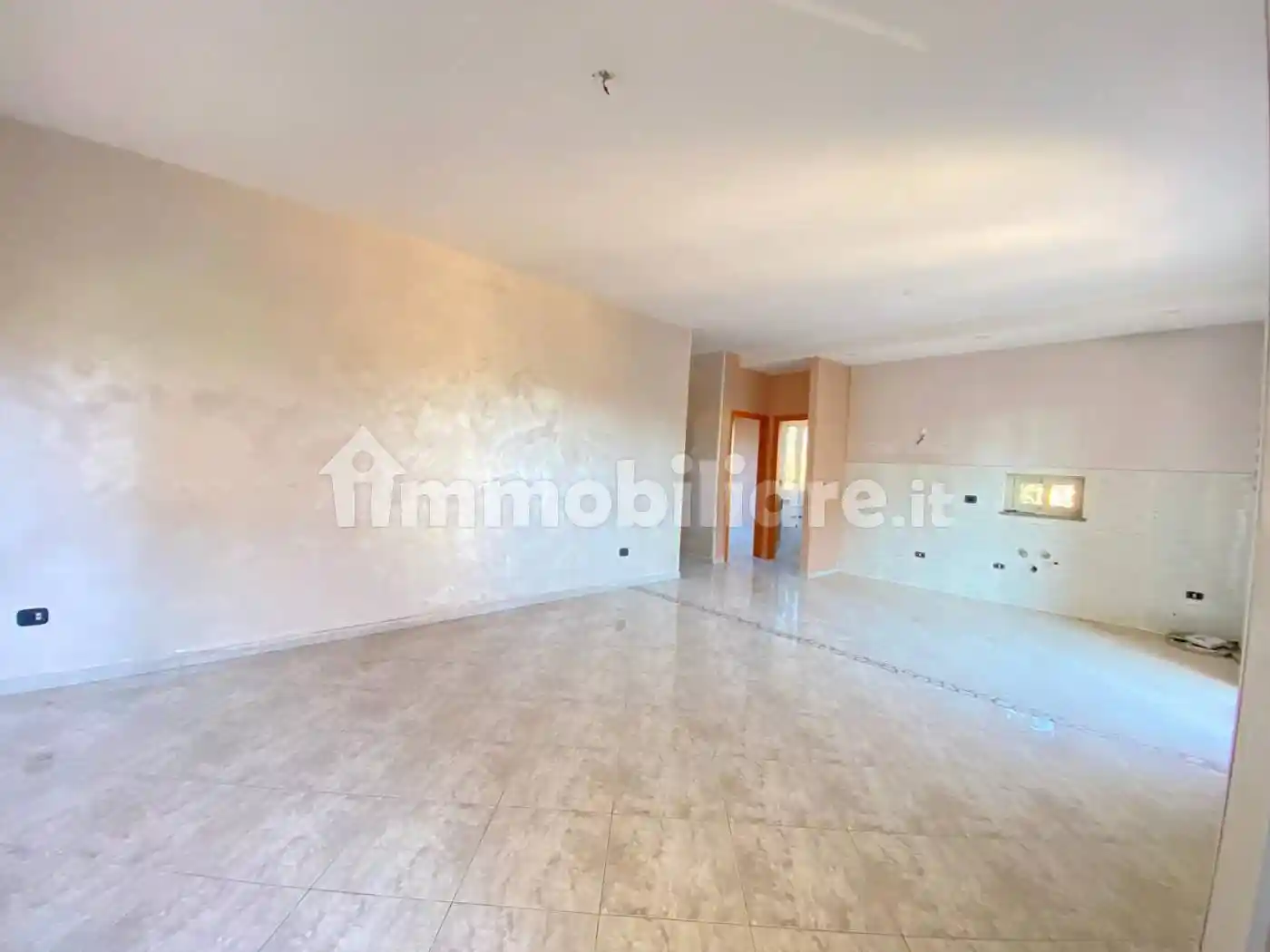 Trilocale via Oasi Sacro Cuore 223, Giardini - Oasi Sacro Cuore, Giugliano in Campania - foto 4