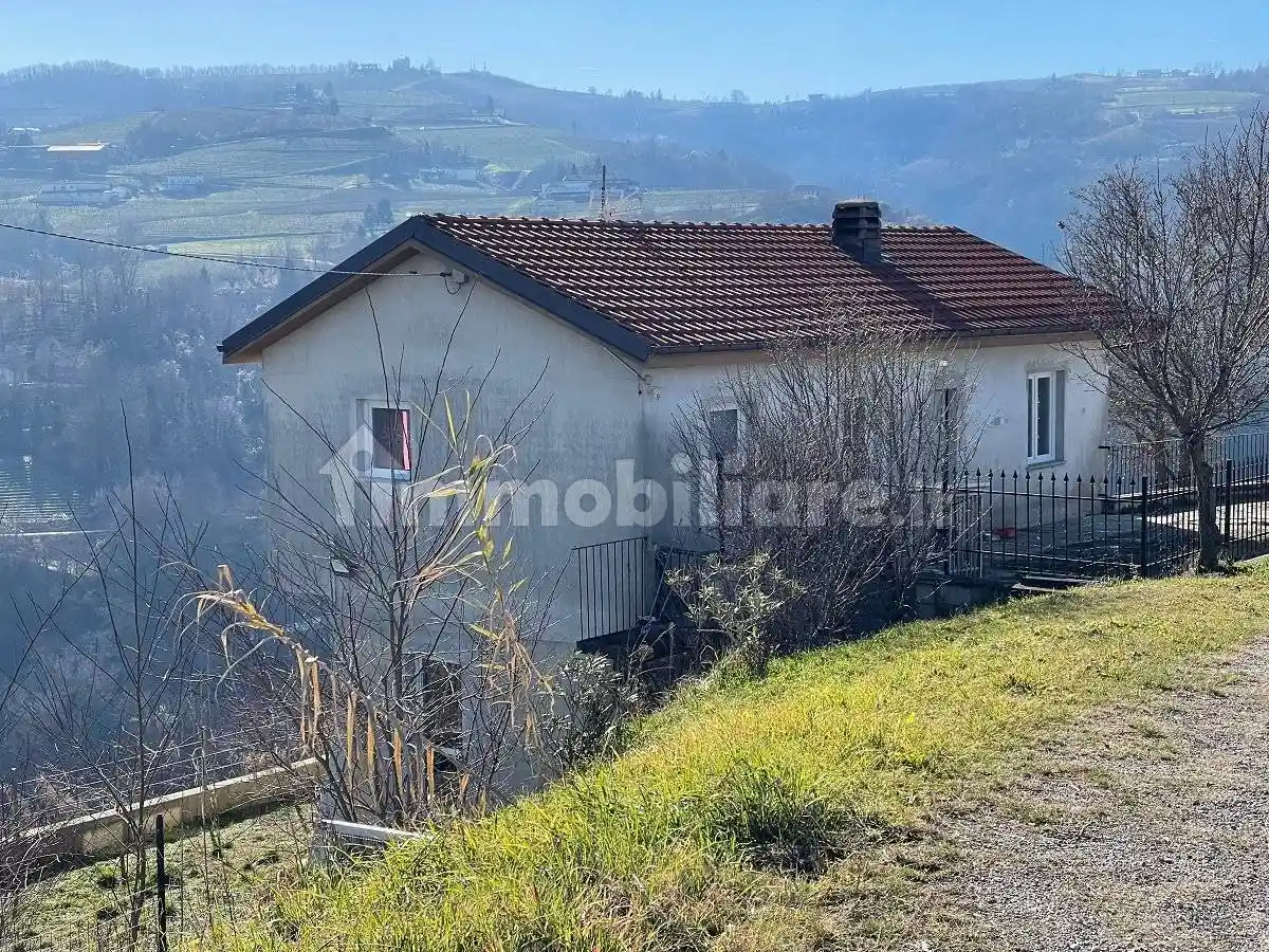 Rustico - Casale in vendita a Canelli