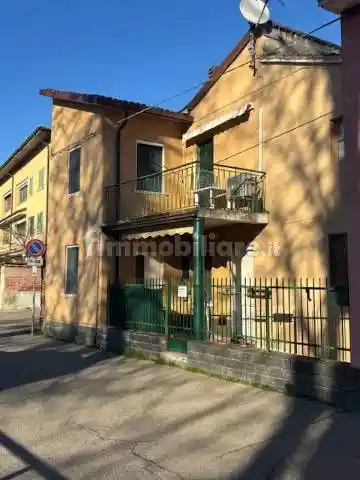 Casa indipendente in vendita a Sannazzaro de' Burgondi