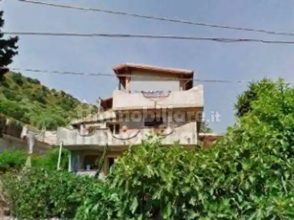 Villa in vendita a Giardini-Naxos