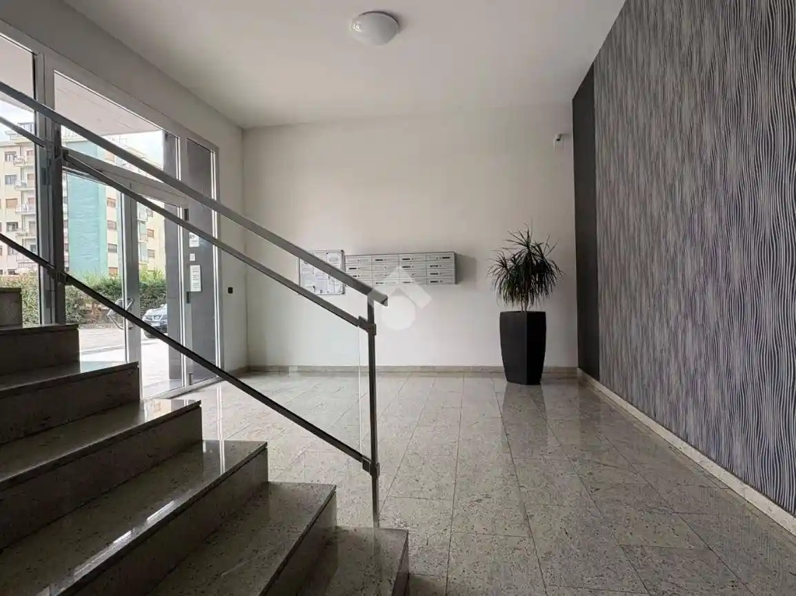 Trilocale via Venerabile Madre Aiello 21, Panebianco - Tribunale, Cosenza - foto 2