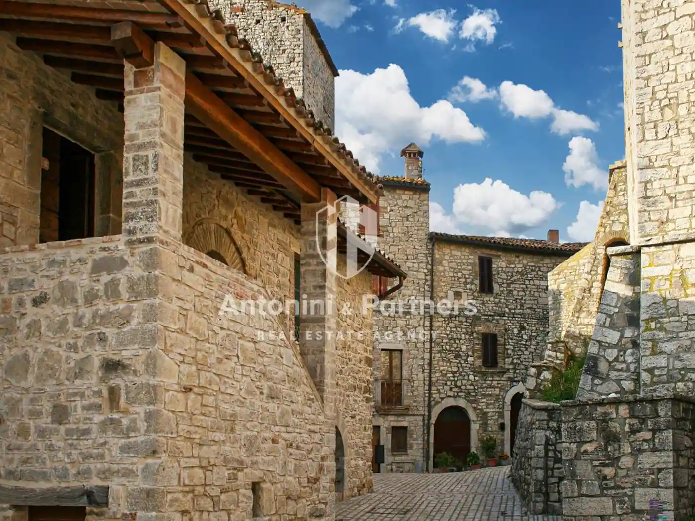 Rustico - Casale in vendita a Todi