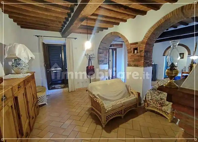 Appartamento in vendita a Sassetta