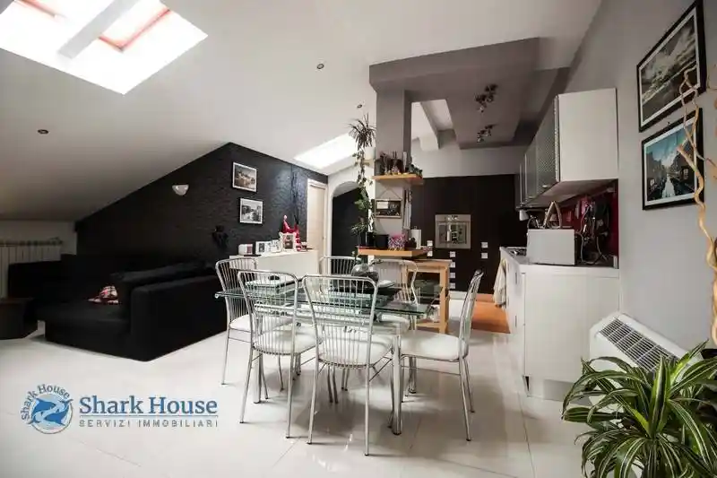 Palazzo - Edificio in vendita a Montelanico