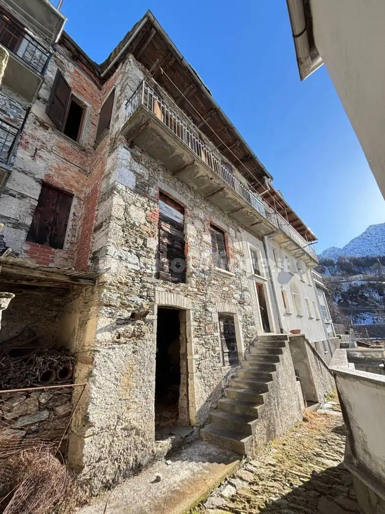 Casa indipendente in vendita a Rimella