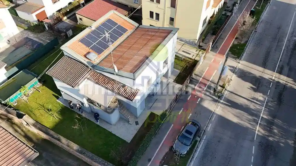 Villa in vendita a Cremona