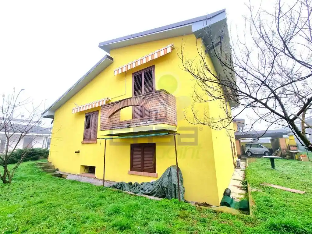 Villa in vendita a Somaglia