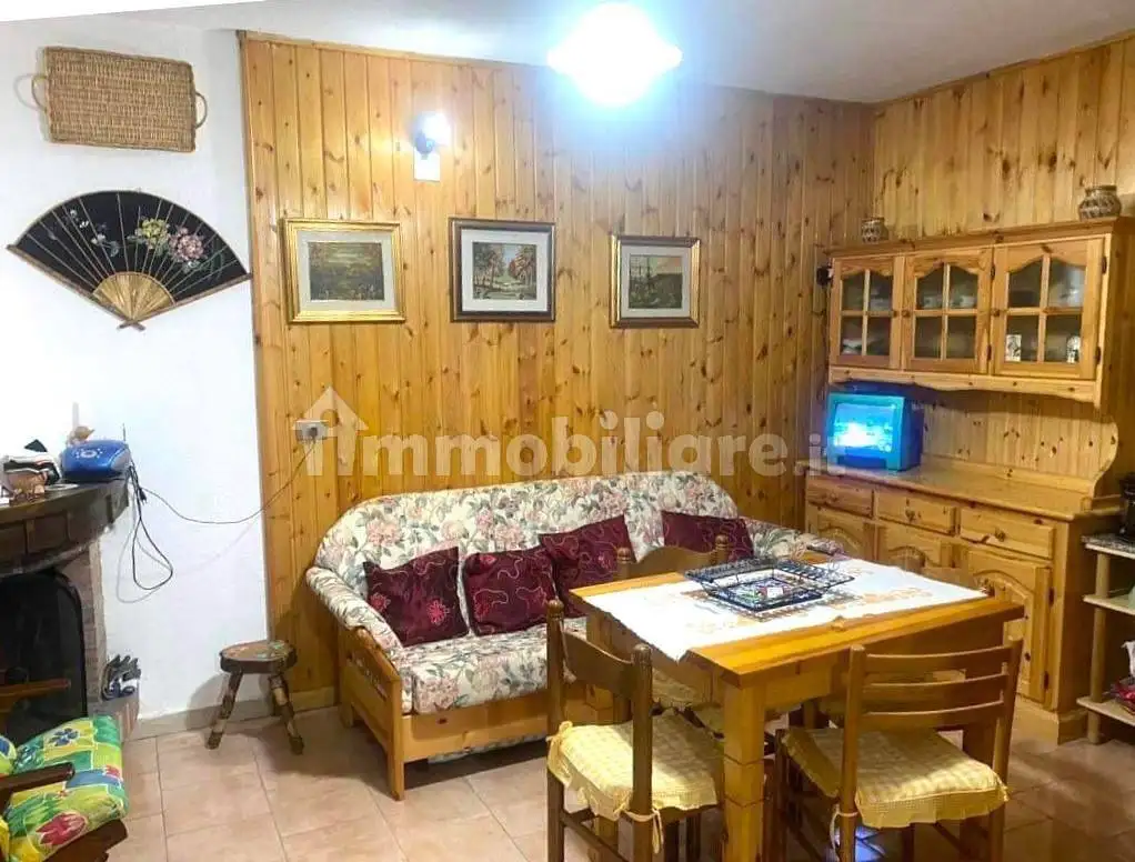 Villetta a schiera in vendita a Taverna