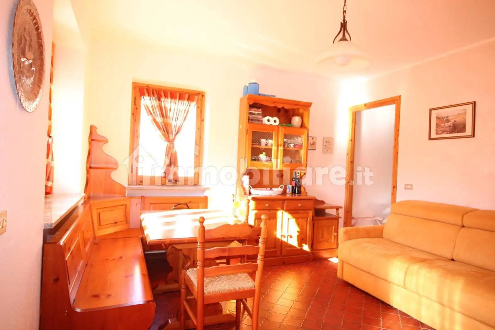 Bilocale frazione Emarèse 68, Centro, Emarèse - foto 3