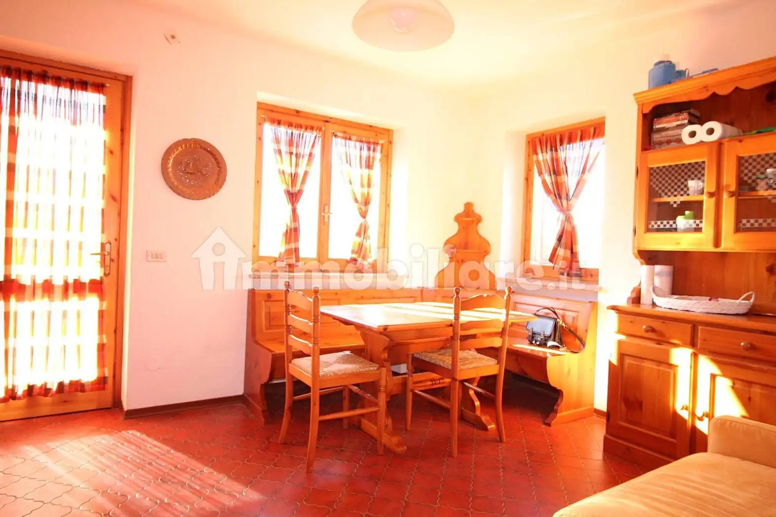 Bilocale frazione Emarèse 68, Centro, Emarèse - foto 4