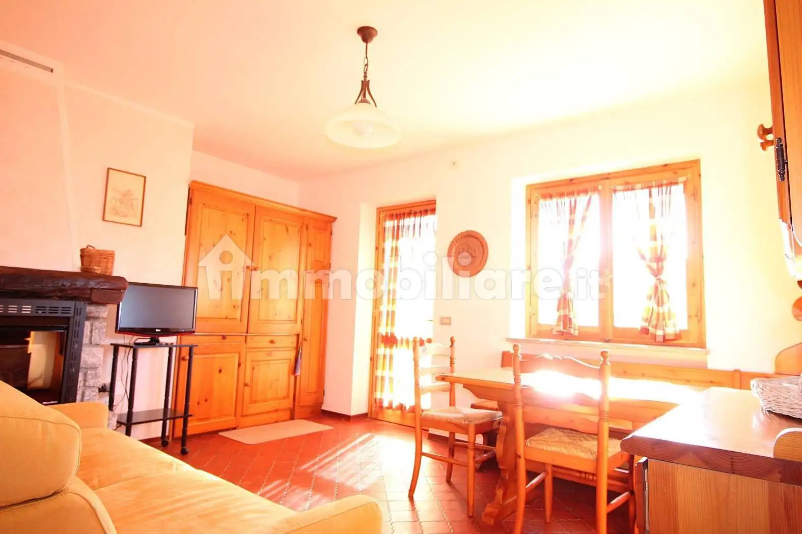 Bilocale frazione Emarèse 68, Centro, Emarèse - foto 5