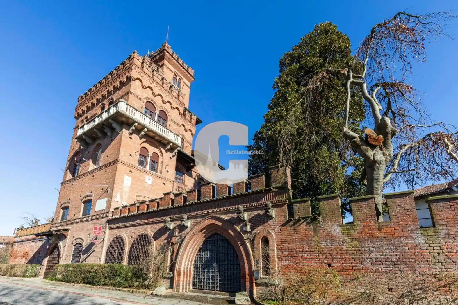 Palazzo - Edificio in Vendita - foto 2