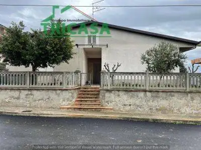Villa in vendita a Cassano all'Ionio