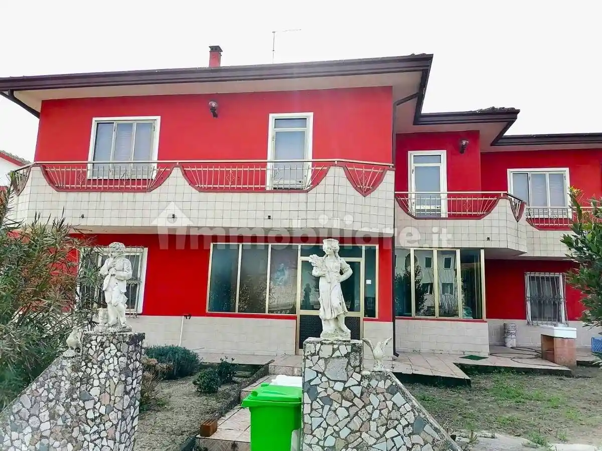 Villa in vendita a Rosolina