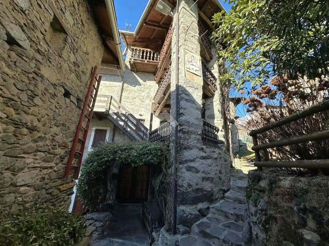 Casa indipendente in vendita a Ardenno