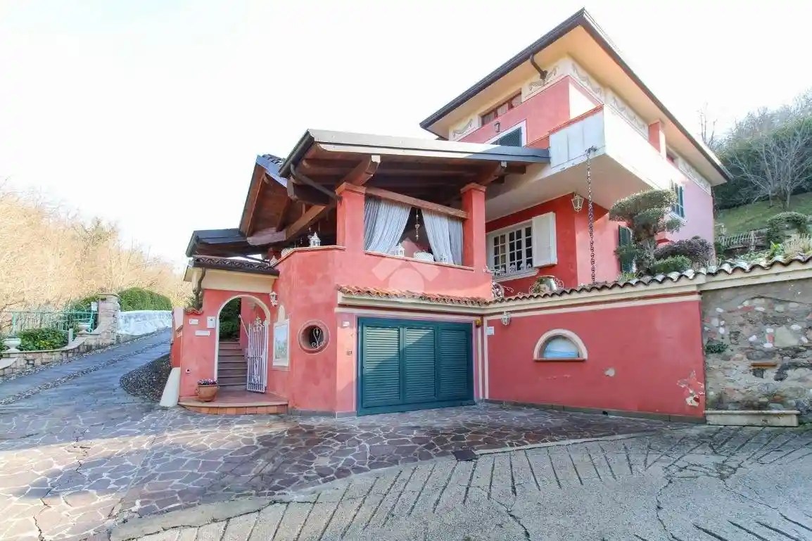 Villa in vendita a Gavardo