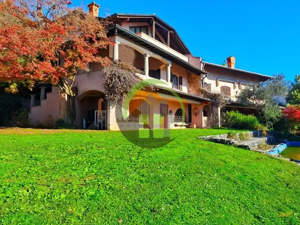 Villa in vendita a Gandino