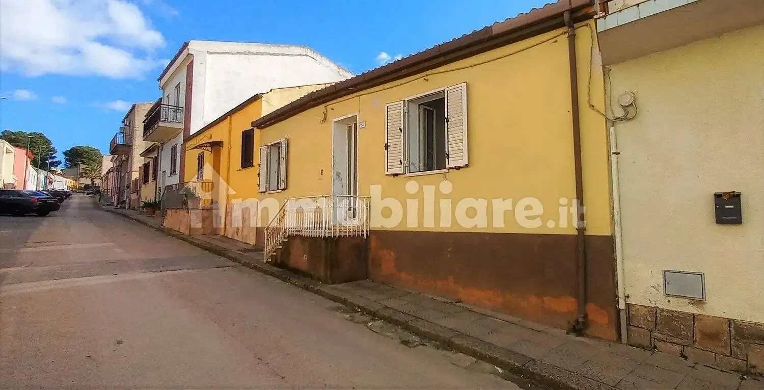 Casa indipendente in vendita a Tissi