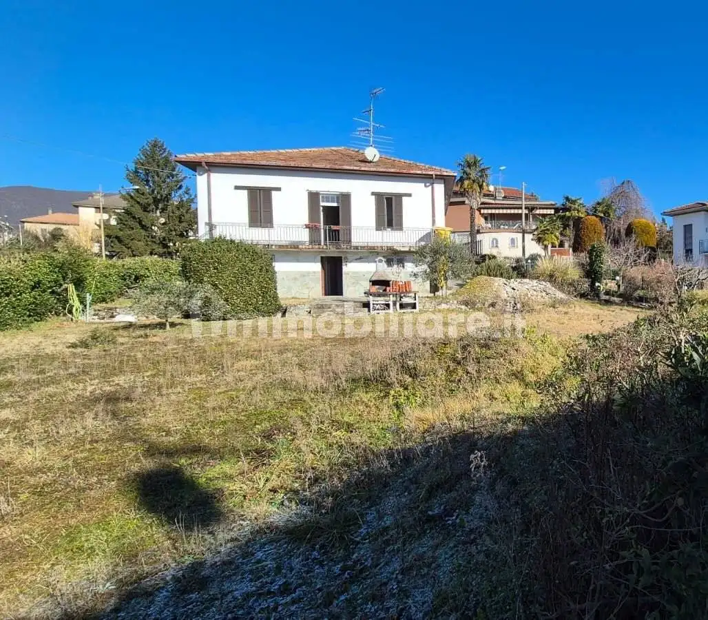 Villa in vendita a Clivio