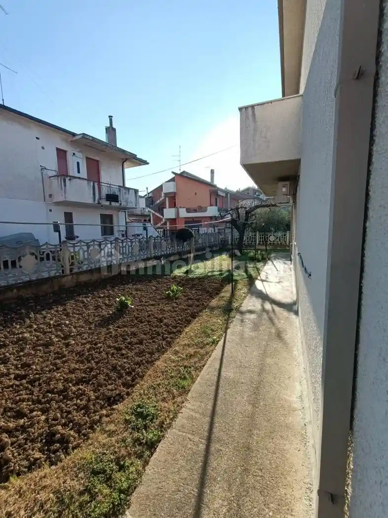 Villa bifamiliare via Massarenti, Villa Carmine, Montesilvano - foto 3