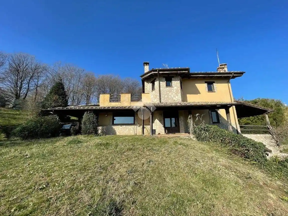 Villa in vendita a Trevignano Romano