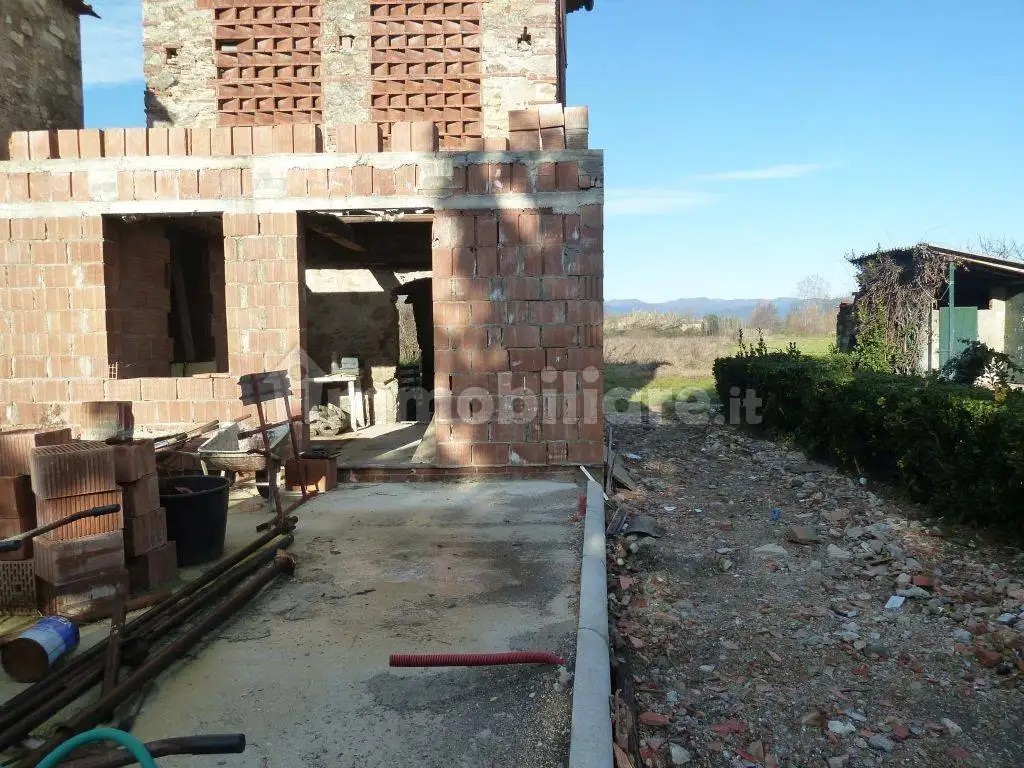 Casa indipendente in vendita a Lucca