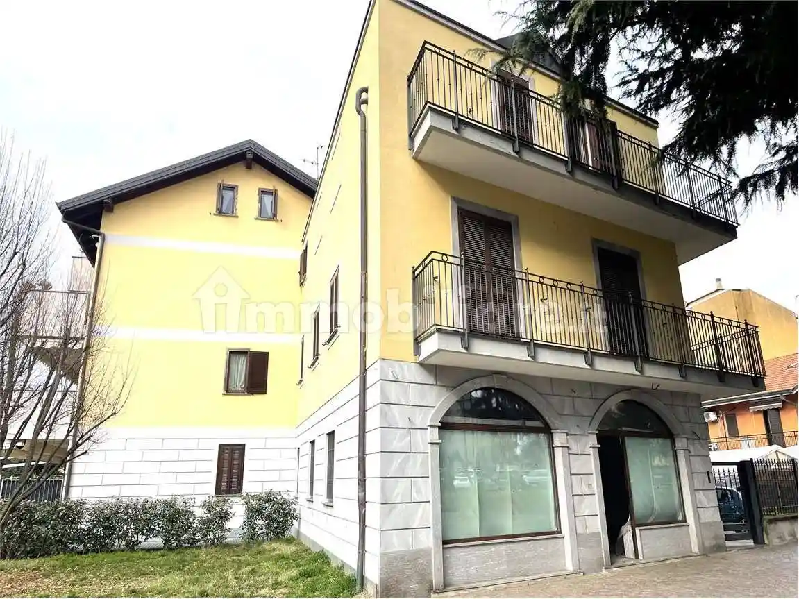 Casa indipendente in vendita a Limbiate