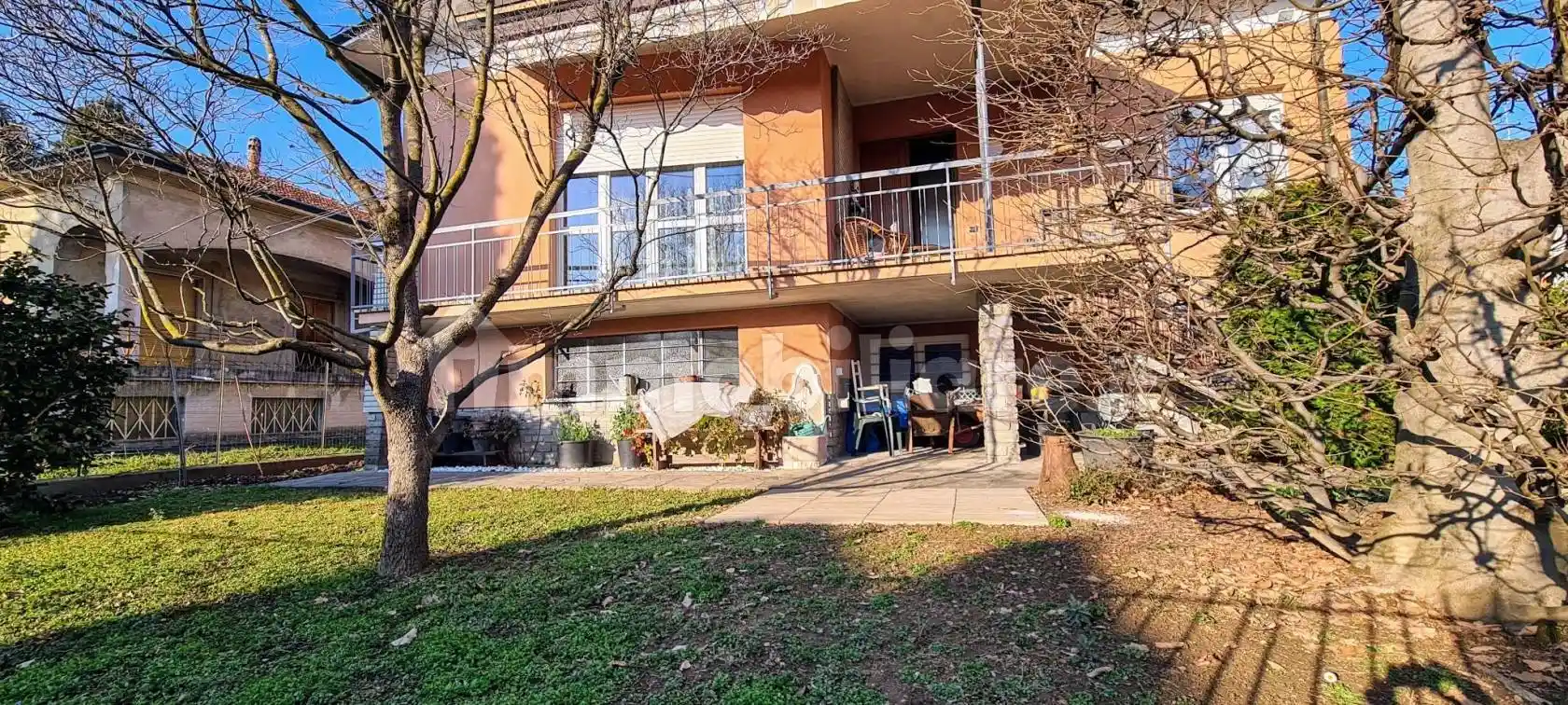 Villa in vendita a Cavaria con Premezzo