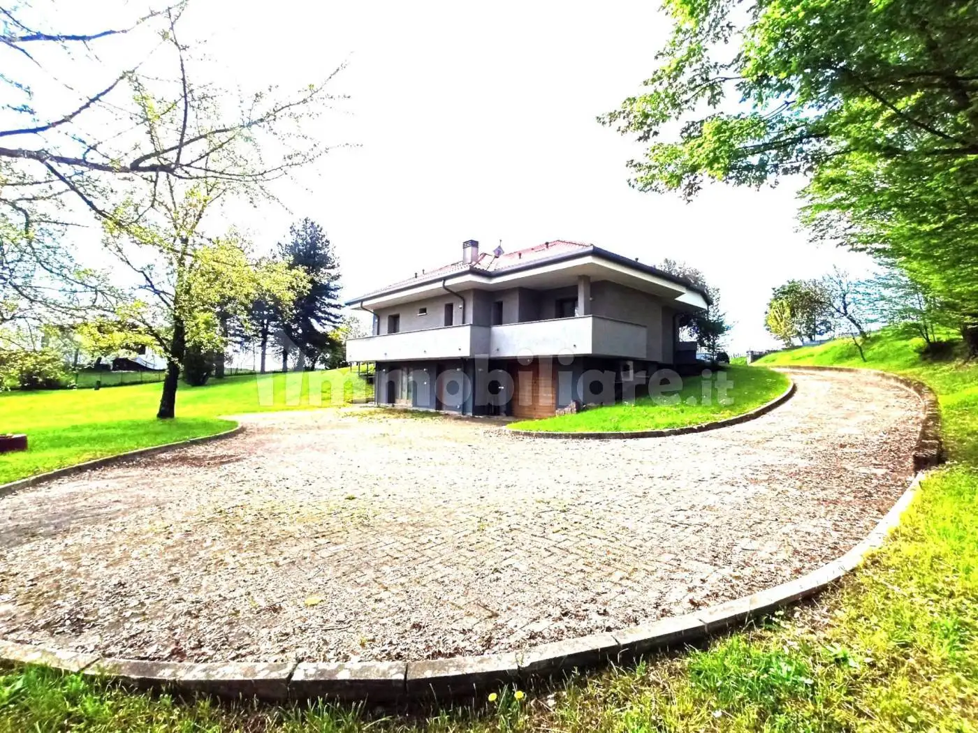 Villa in vendita a San Floriano del Collio
