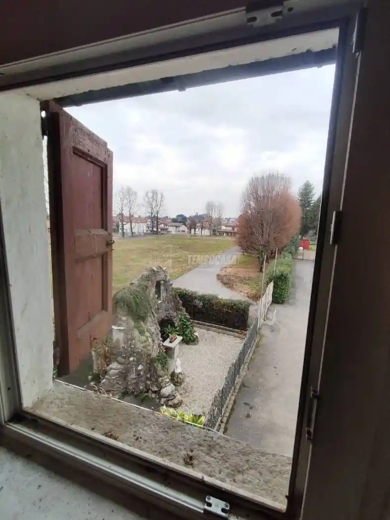 Bilocale buono stato, secondo piano, Vertemate con Minoprio - foto 4