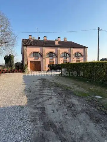 Rustico - Casale in vendita a Ferrara