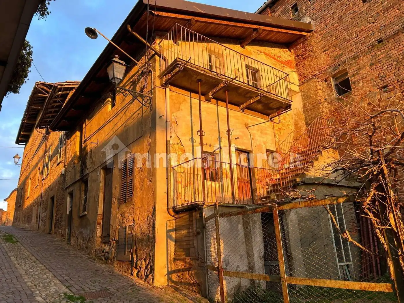 Casa indipendente in vendita a Montemagno