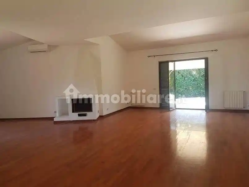 Villa bifamiliare largo dell'Olgiata 15, Olgiata, Roma - foto 5