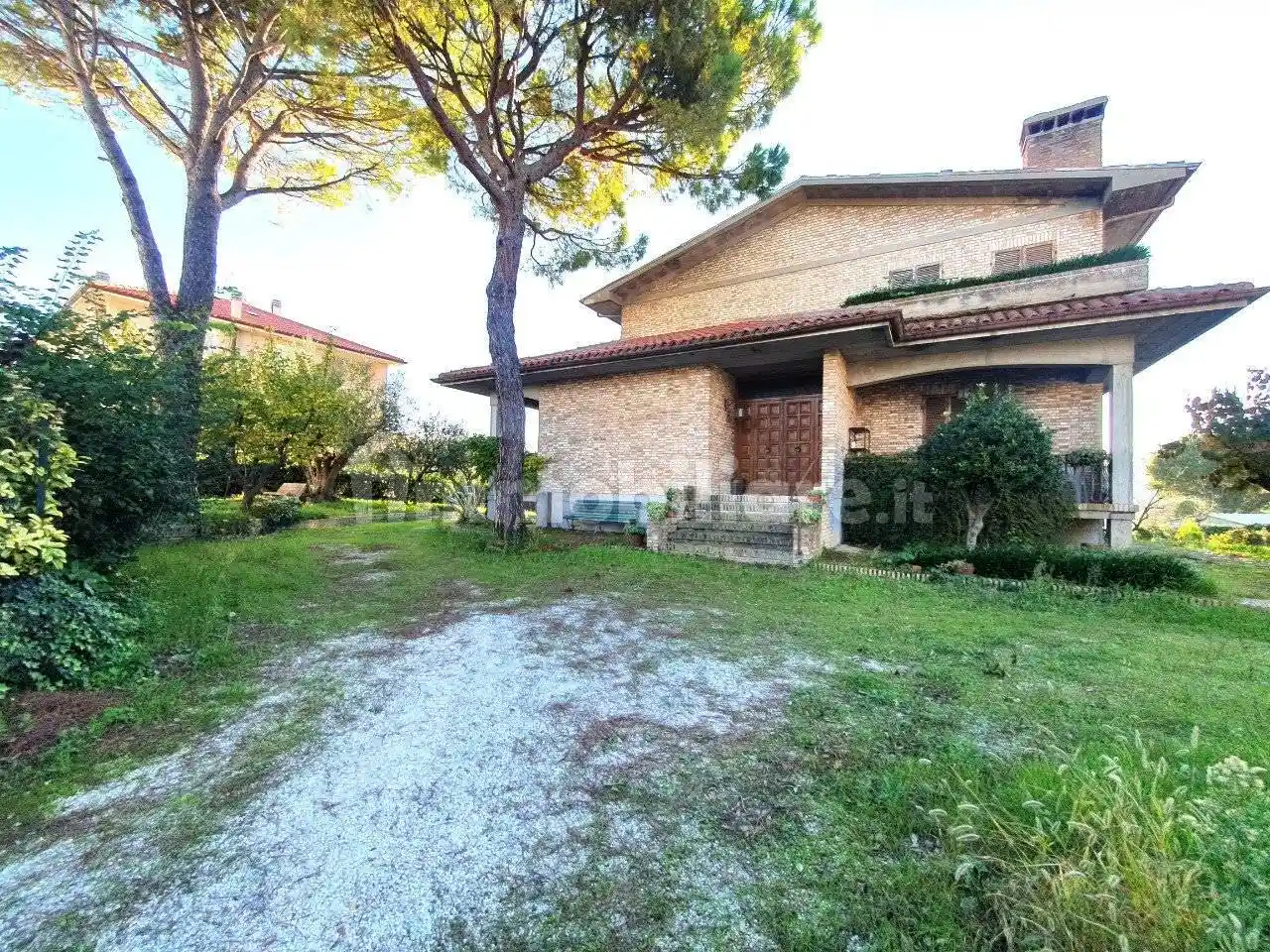Villa in vendita a Mombaroccio
