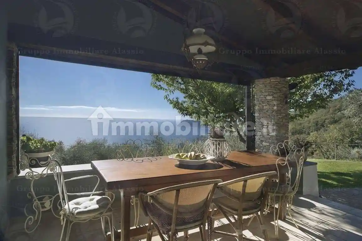 Villa in vendita a Alassio