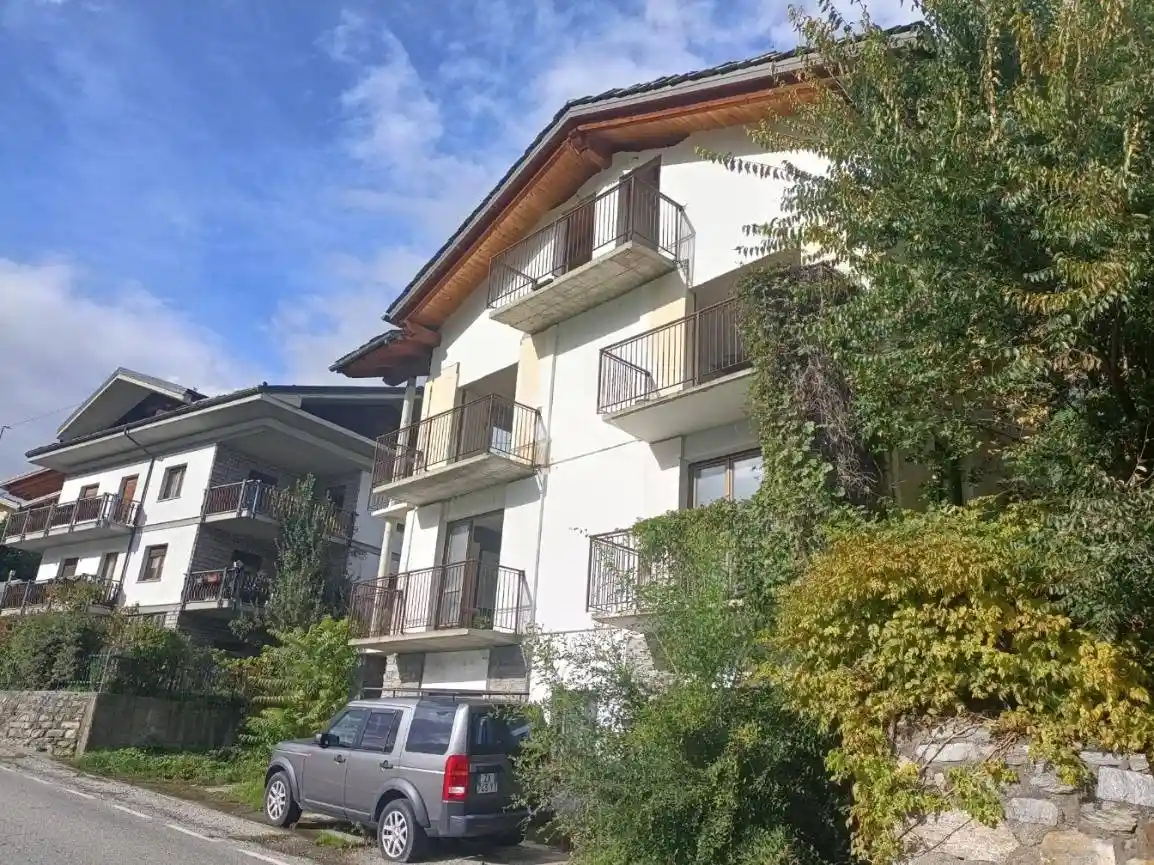 Casa indipendente in vendita a Quart