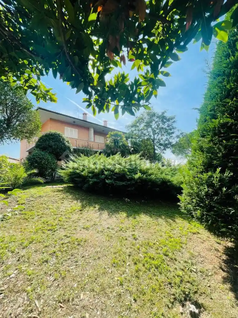 Villa in vendita a Osimo
