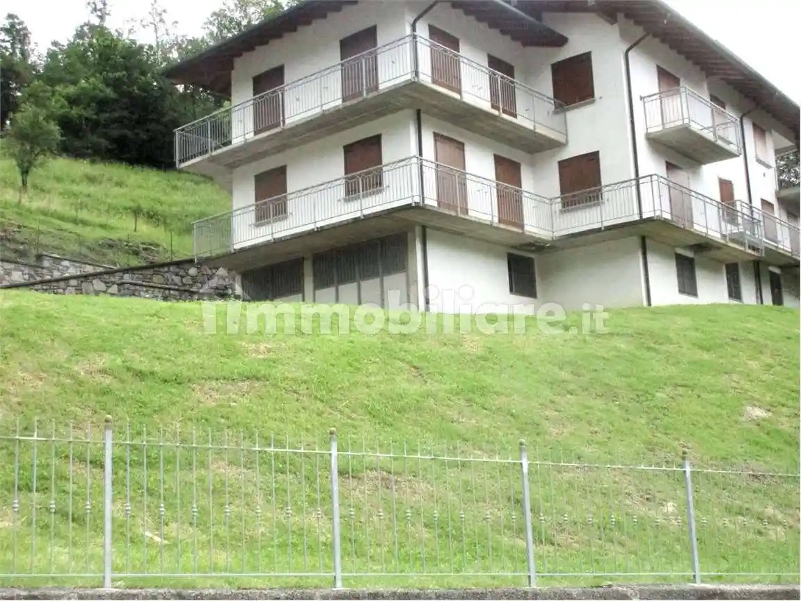 Casa indipendente in vendita a Sant'Omobono Terme