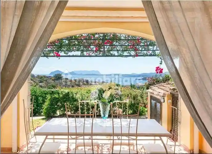 Villetta a schiera in vendita a Arzachena