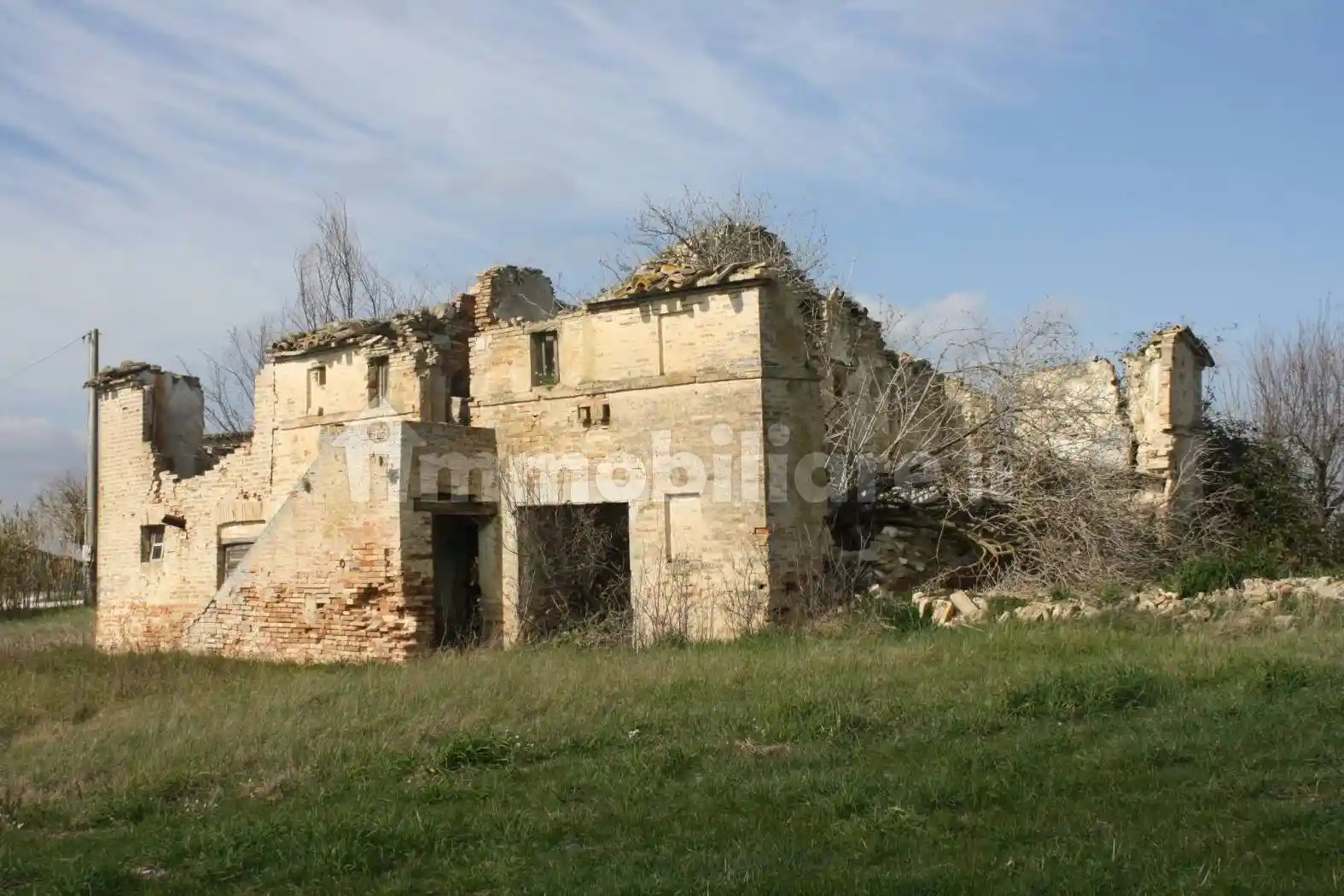 Rustico - Casale in vendita a Treia