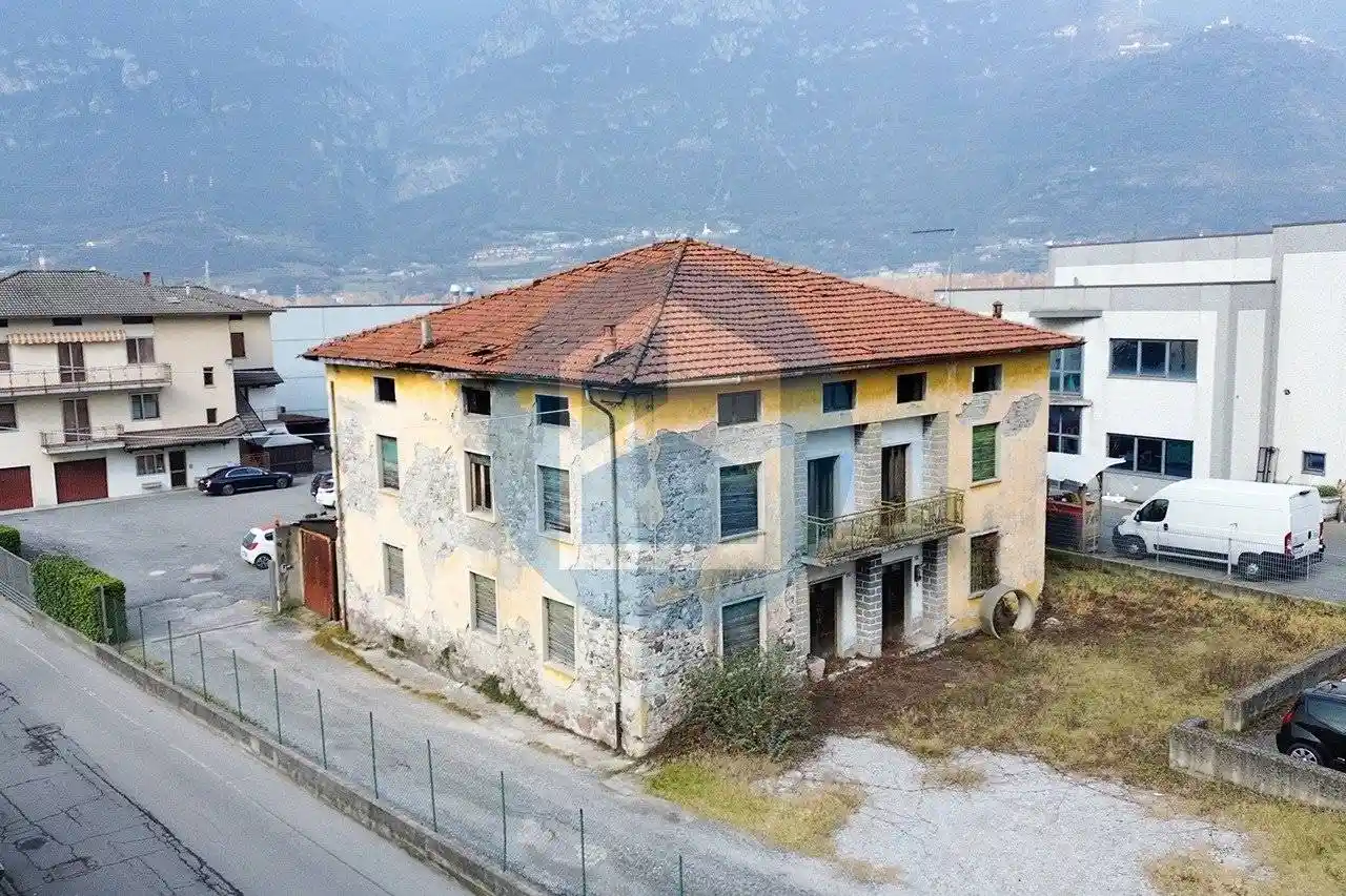 Villa in vendita a Pian Camuno