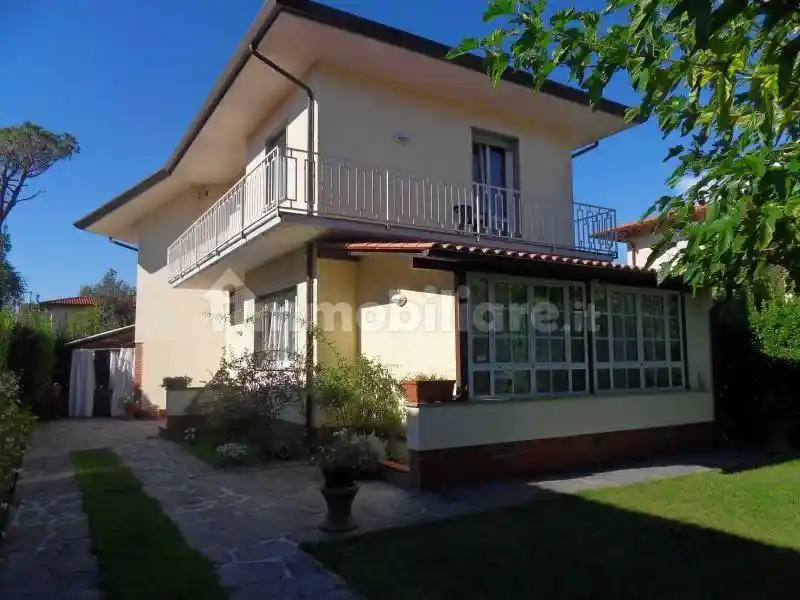 Villa in affitto a Forte dei Marmi