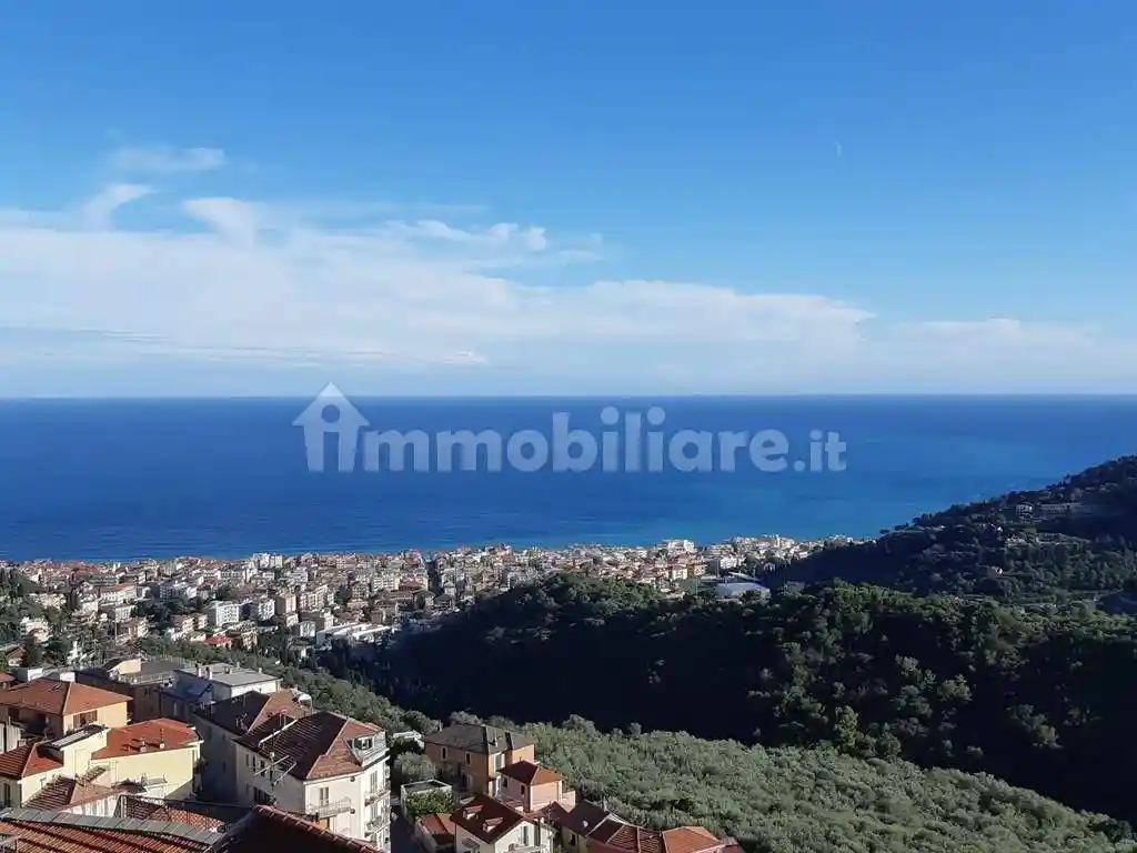 Appartamento in vendita a Alassio