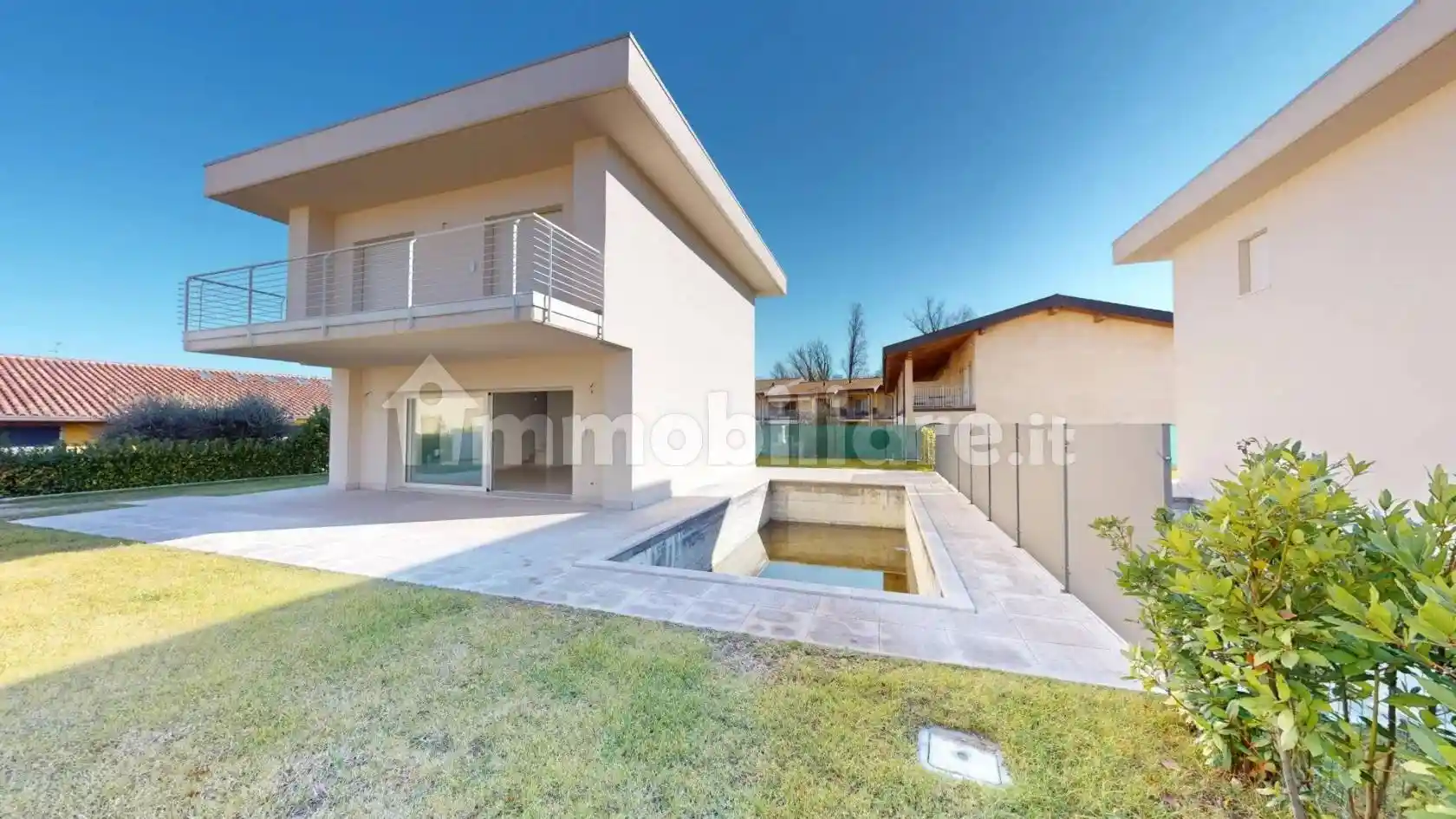 Villa in vendita a Manerba del Garda