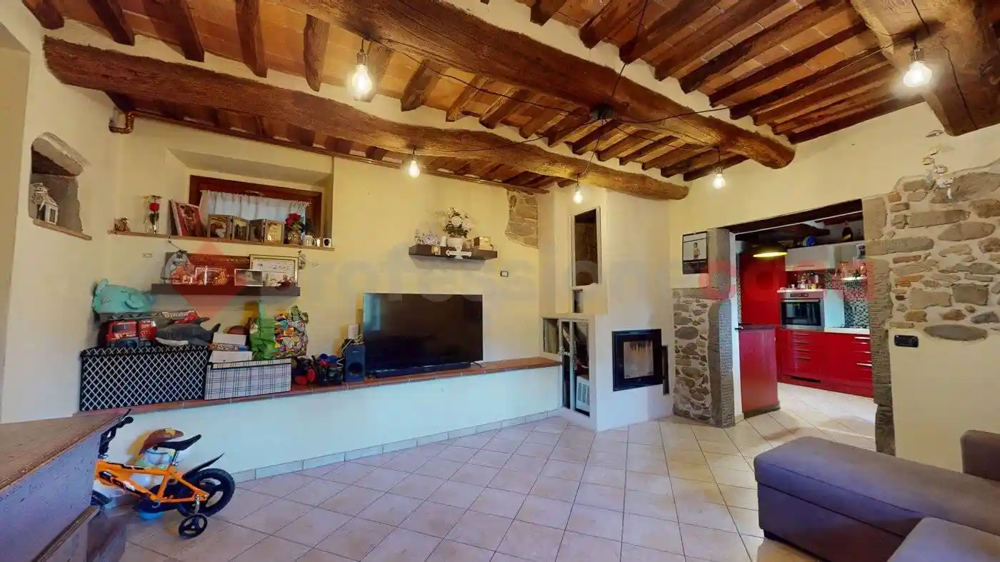 Casa indipendente in vendita a Bagni di Lucca