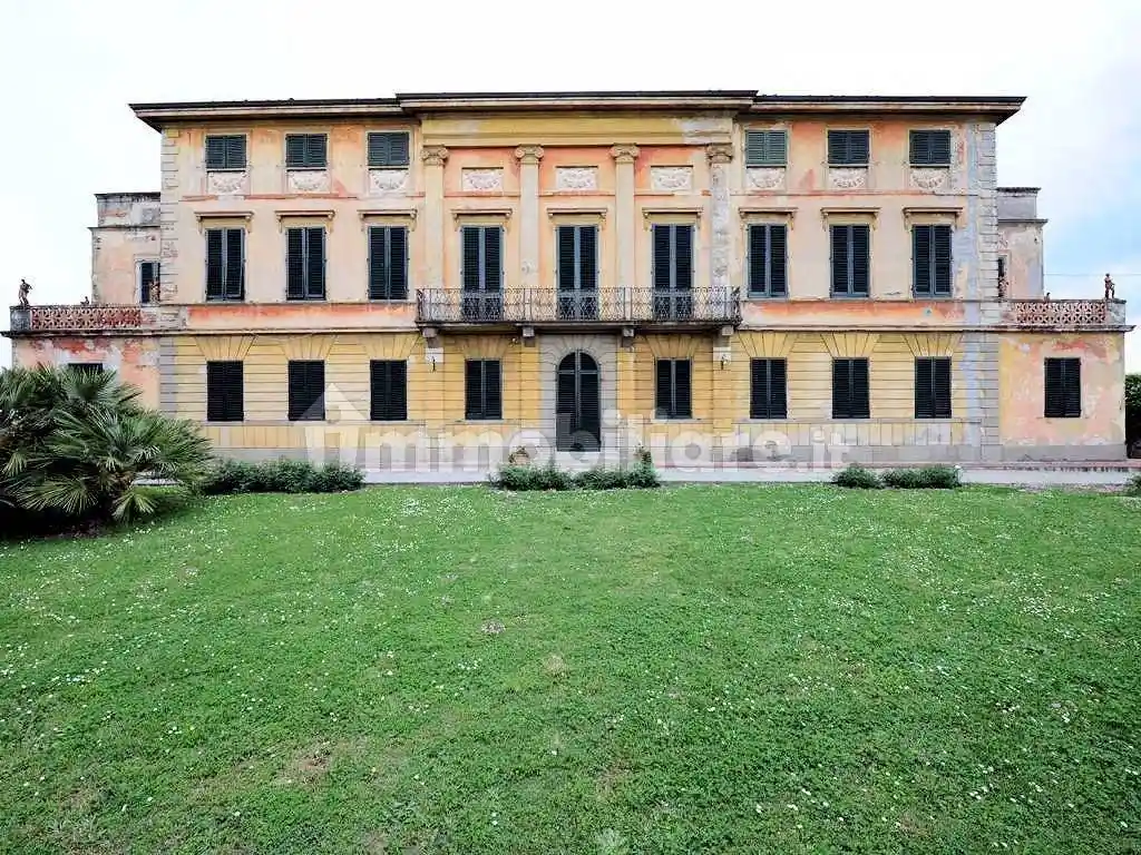 Villa in vendita a Capannori