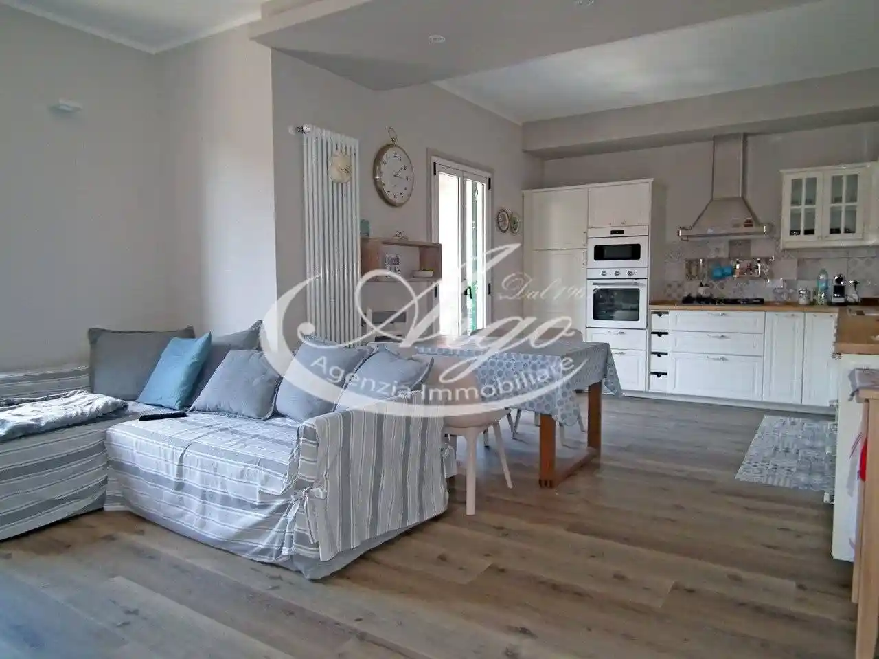 Appartamento in affitto a Lerici