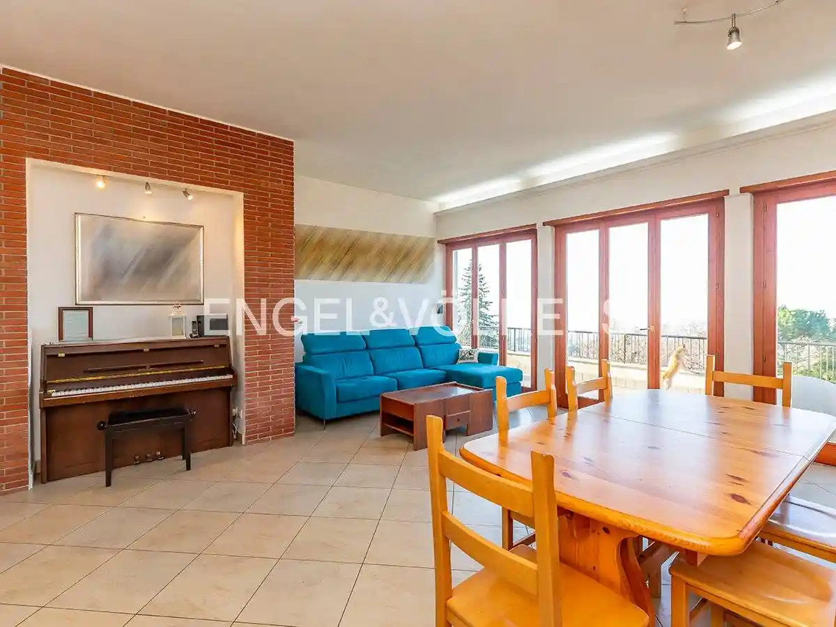 Villa in vendita a Monte Porzio Catone