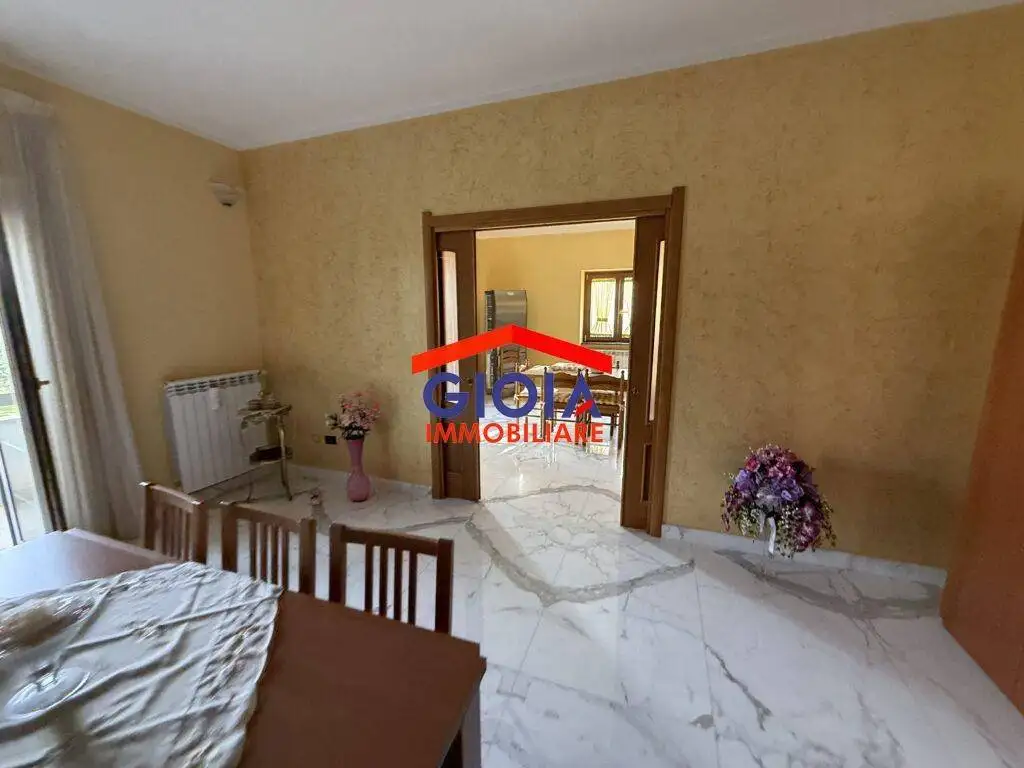 Appartamento in vendita a Falciano del Massico