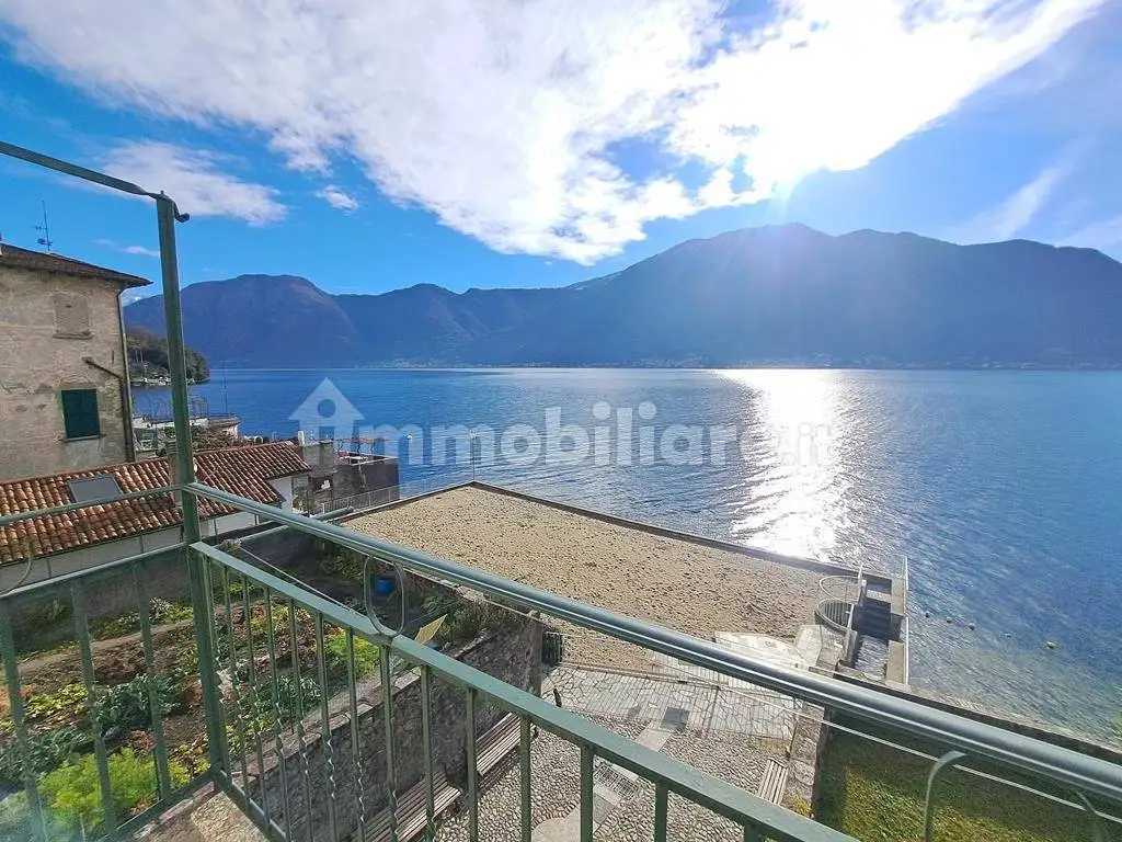 Villa in vendita a Sala Comacina